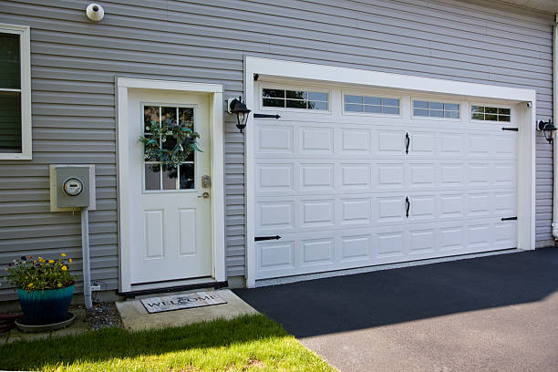 24/7 Emergency Garage Door Panel Replacement experts in Biggs, CA